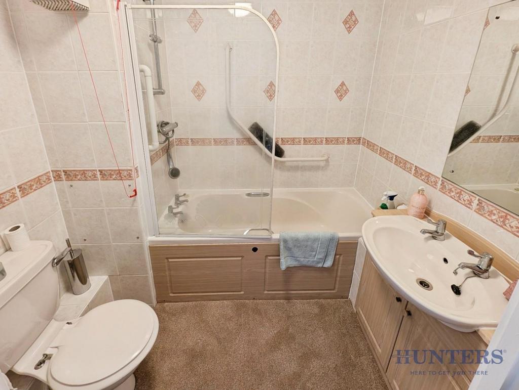 House in Solihull - More
