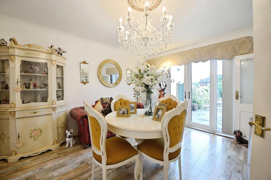 House in London - View 5