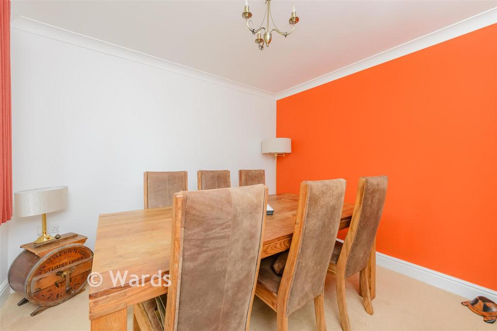 House in Meopham - More