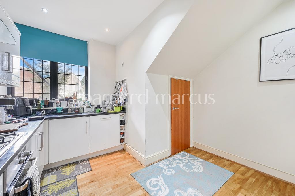 Apartment in EPSOM - View 2