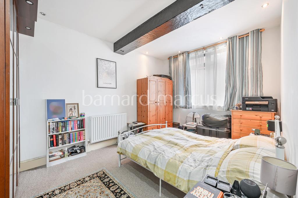 Apartment in EPSOM - More