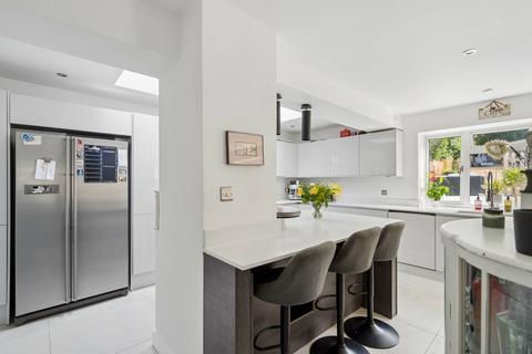 4 bedroom detached house for sale, Whitelands Avenue, Chorleywood, WD3