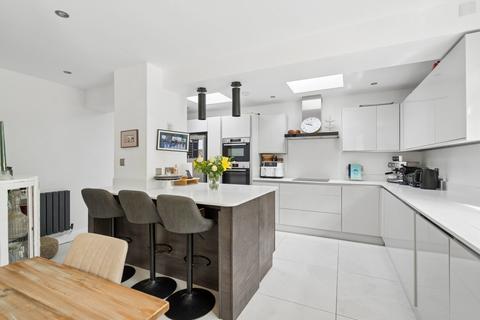 4 bedroom detached house for sale, Whitelands Avenue, Chorleywood, WD3