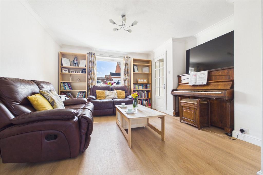 House in RG30 6HX - View 4