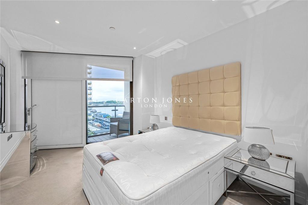 Apartment in London - View 5
