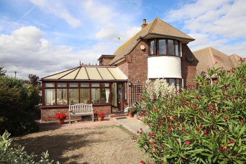 3 bedroom detached house for sale, Kings Parade, Holland on Sea, CO15 5JH