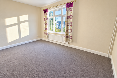 3 bedroom maisonette to rent, The Green, PETERBOROUGH PE4