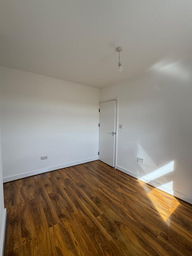 House in London - View 4