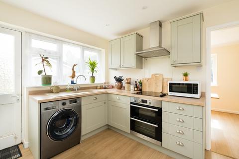 3 bedroom detached bungalow for sale, Kingsland, Leominster, Herefordshire, HR6 9RS