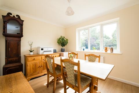 3 bedroom detached bungalow for sale, Kingsland, Leominster, Herefordshire, HR6 9RS