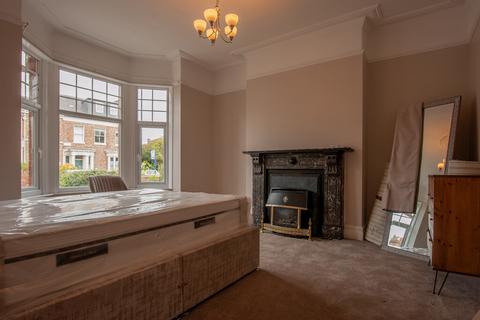 1 bedroom in a house share to rent - East Parade, York YO31