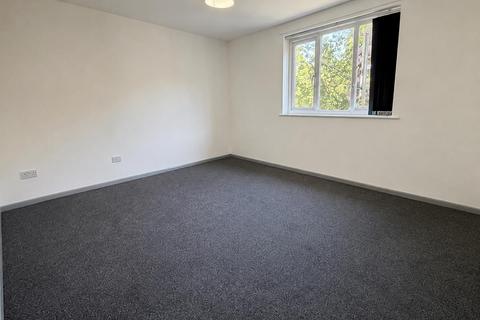 2 bedroom apartment to rent, Cecil Avenue, BRADFORD