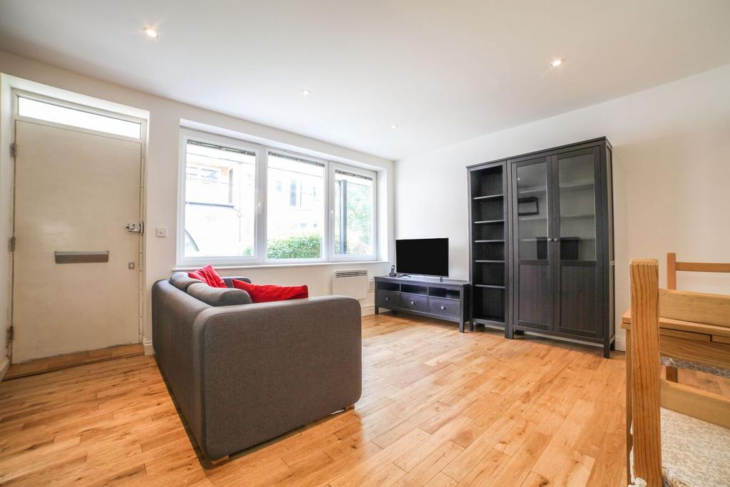 Apartment in London - View 2
