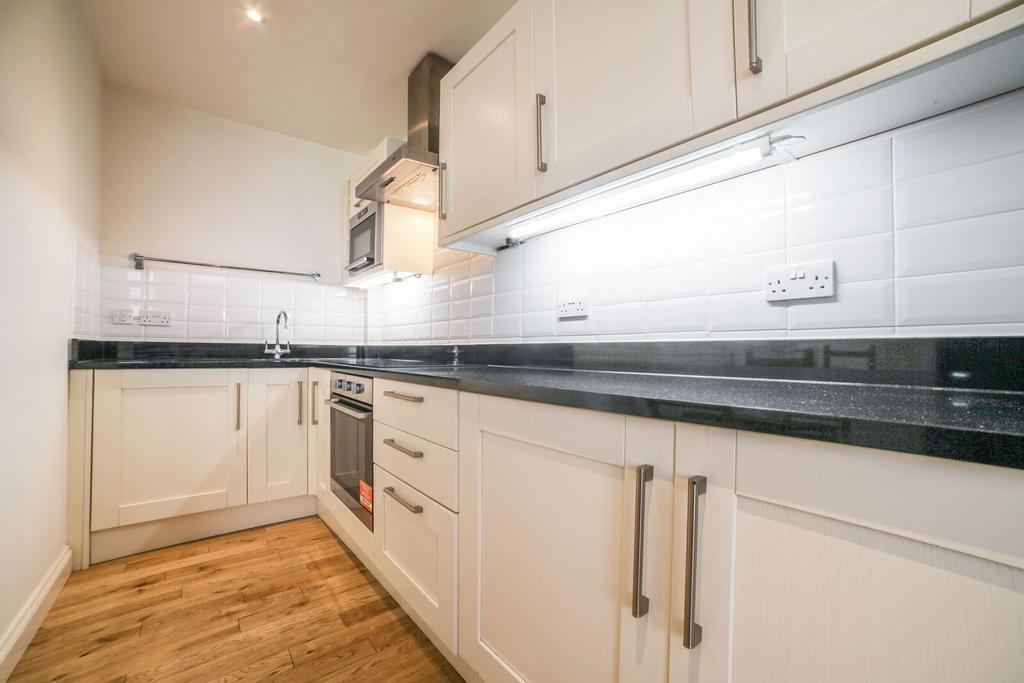 Apartment in London - View 3