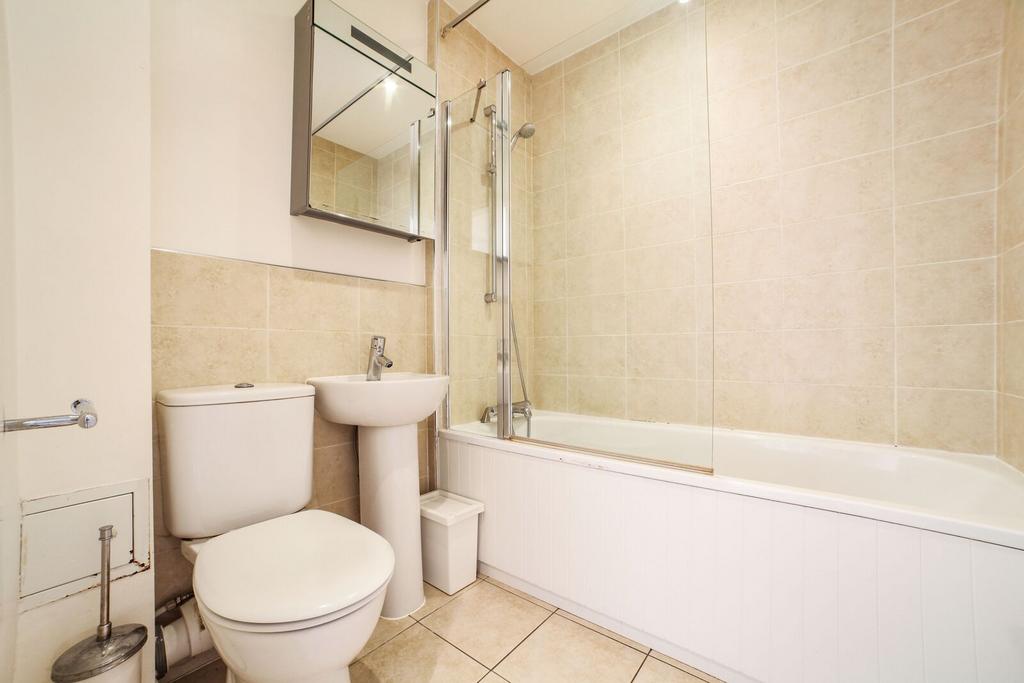 Apartment in London - More