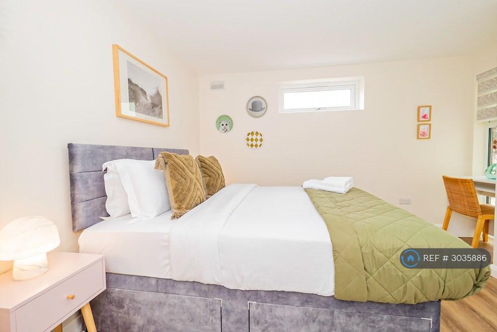 House in London - View 5