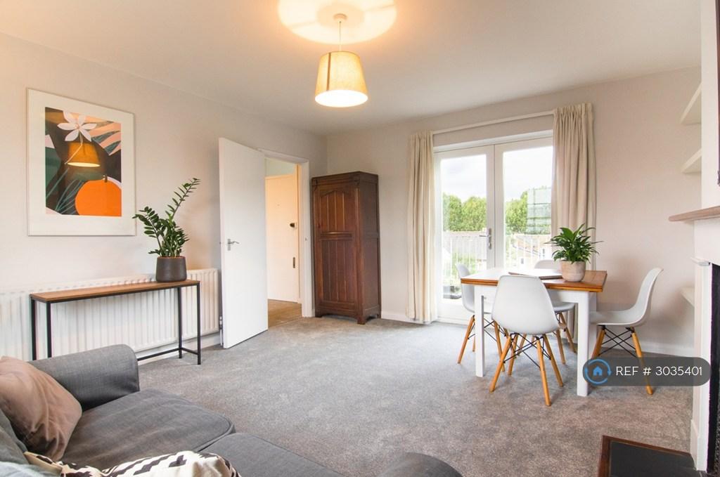 Apartment in London - View 3