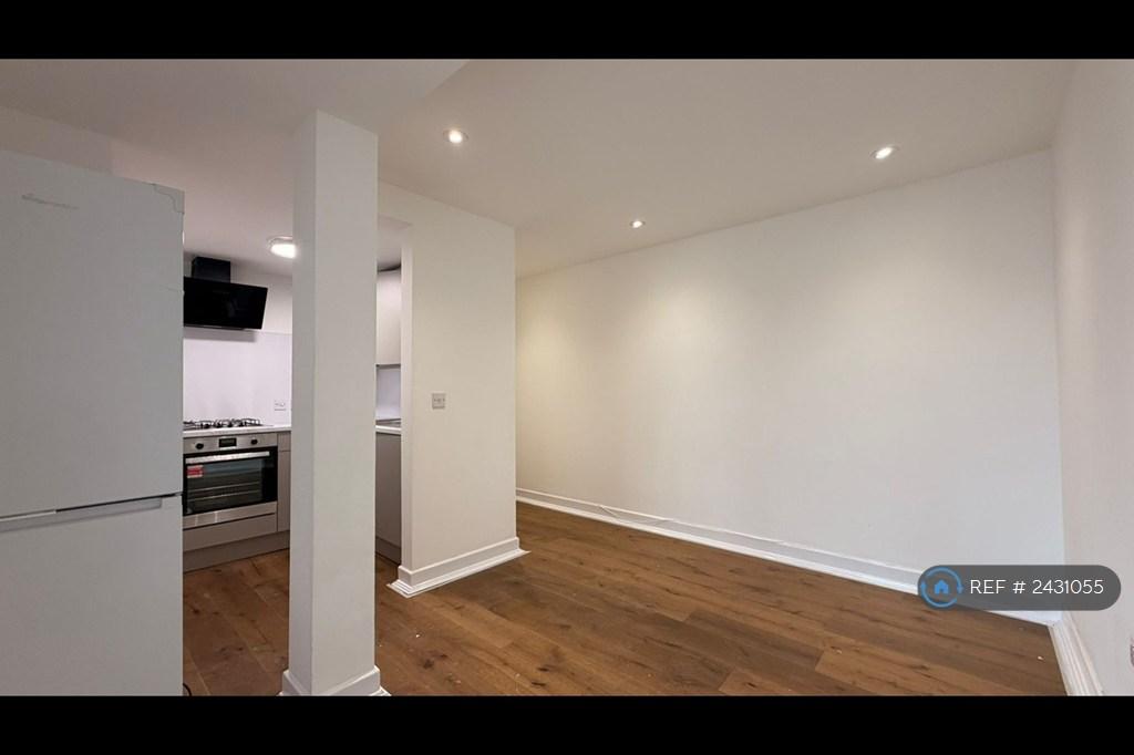 Apartment in London, Broad Green - View 3