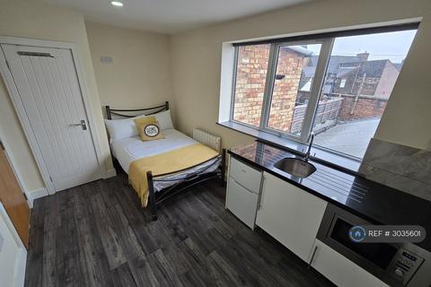 Studio to rent, Woodhouse Street, Stoke-On-Trent, ST4