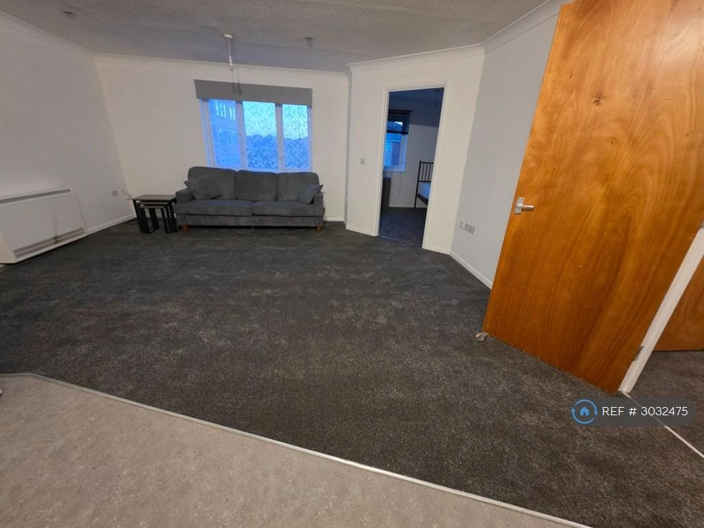Apartment in Nottingham, Hyson Green - More