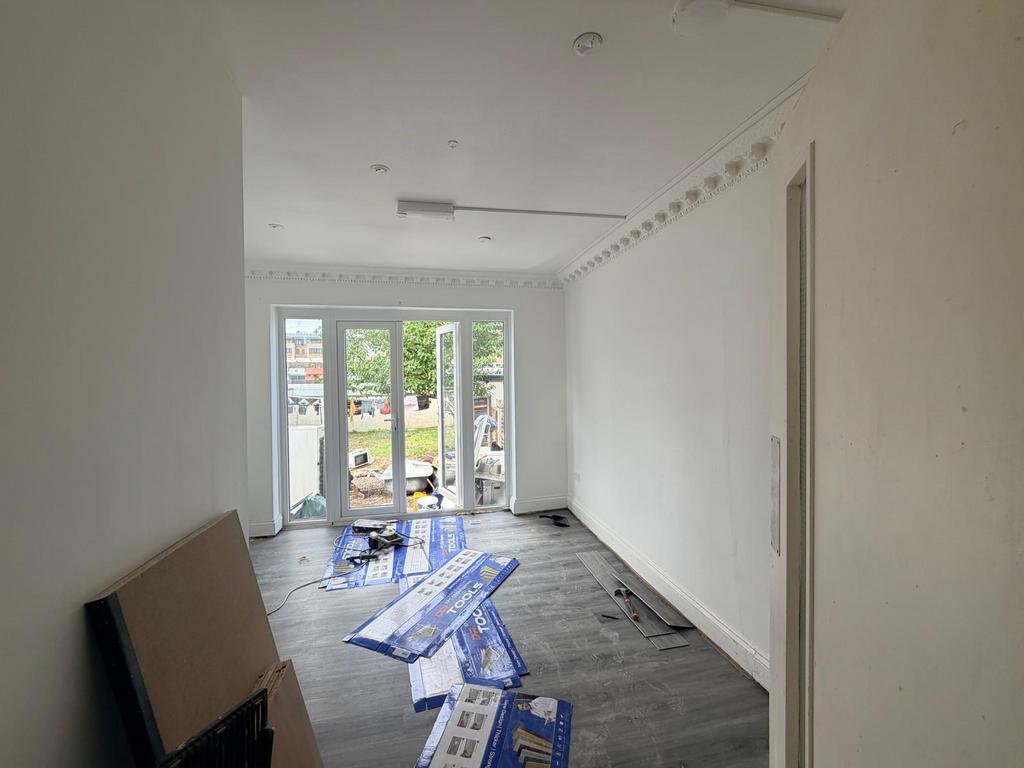 House in Hounslow - View 2