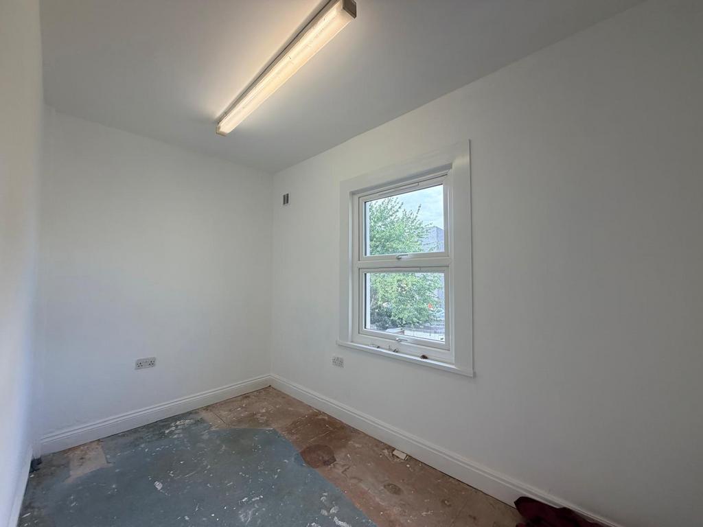 House in Hounslow - More