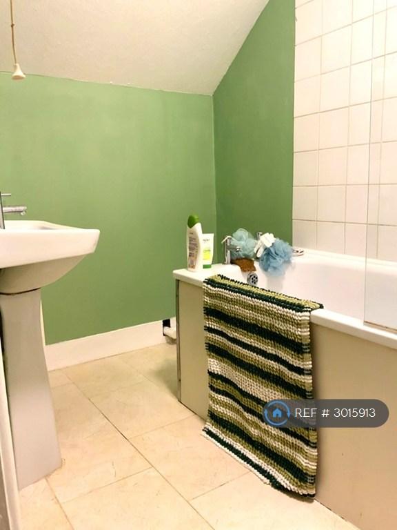 Apartment in Brighton, Round Hill - View 3