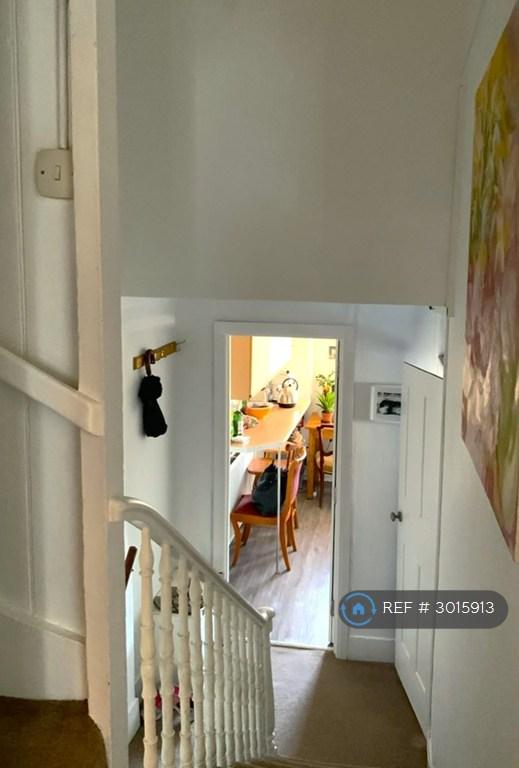 Apartment in Brighton, Round Hill - View 4