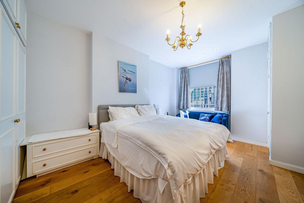 Apartment in London - View 2