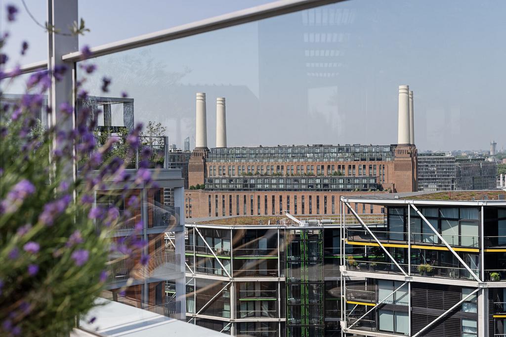 Apartment in London - View 3