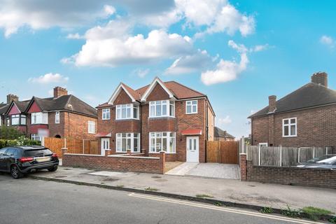 South Park Crescent, Catford, London, SE6