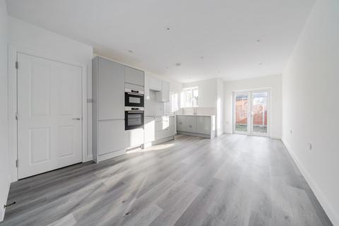 South Park Crescent, Catford, London, SE6