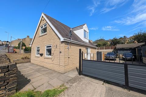 2 bedroom detached house for sale, Thornhill Road, Rastrick HD6