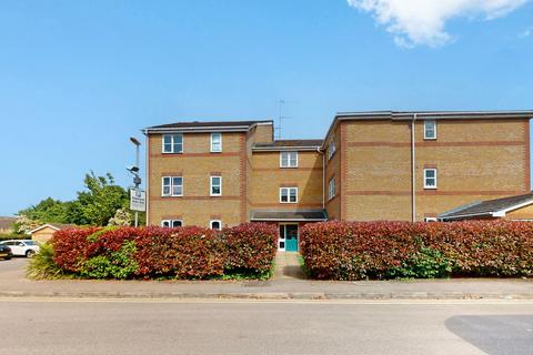 Studio to rent, Upton Close, London NW2