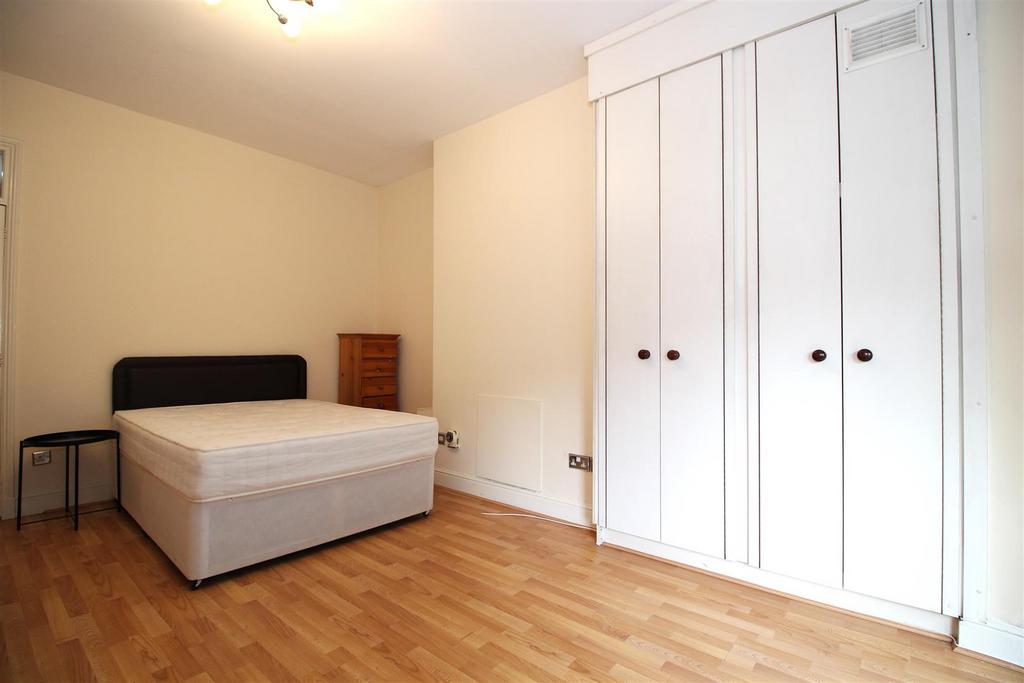 Apartment in Leicester - View 2