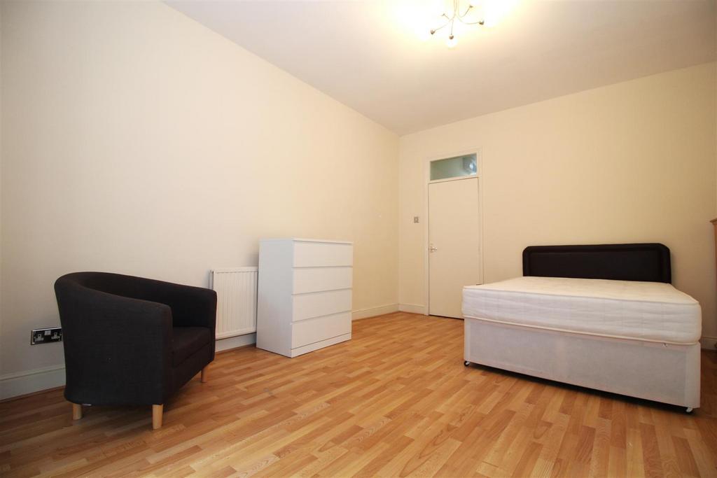 Apartment in Leicester - View 5