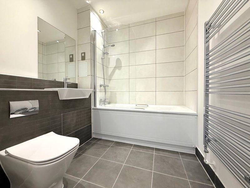 Apartment in London - View 3