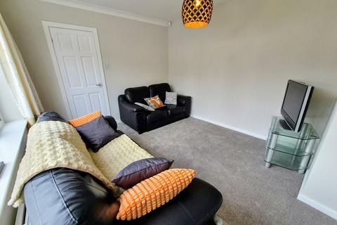 3 bedroom semi-detached house for sale, St. Annes Drive, Leeds