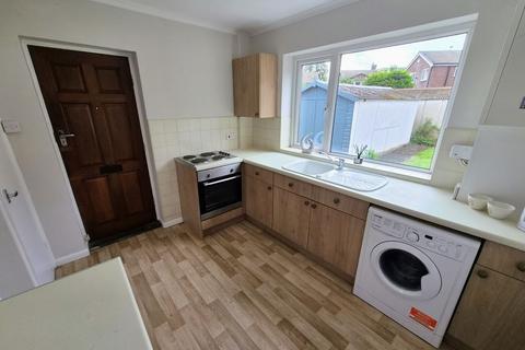 3 bedroom semi-detached house for sale, St. Annes Drive, Leeds