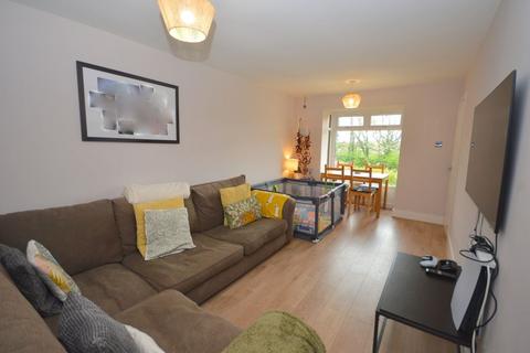 2 bedroom semi-detached bungalow to rent, Seaford Close, Runcorn