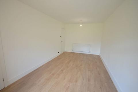 2 bedroom semi-detached bungalow to rent, Seaford Close, Runcorn