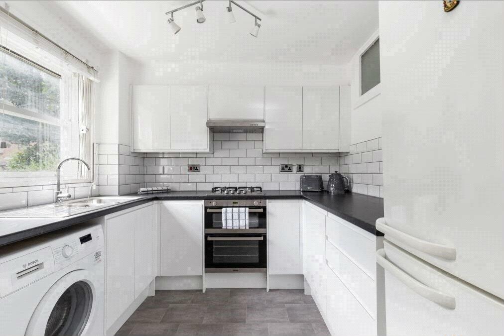 Apartment in London - View 3