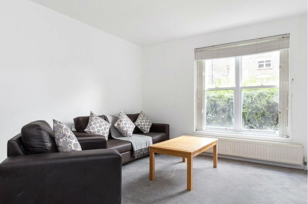 Apartment in London - View 5