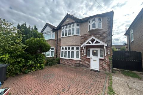 3 bedroom semi-detached house to rent, Hounslow TW5