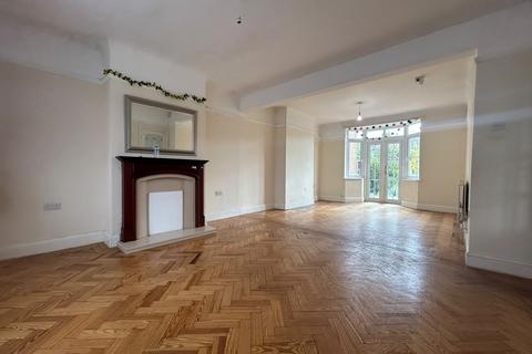 3 bedroom semi-detached house to rent, Hounslow TW5