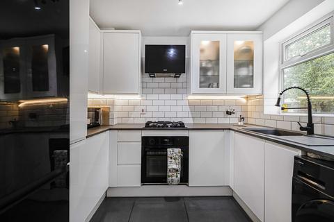 2 bedroom maisonette for sale, Avondale Road, Bromley, BR1