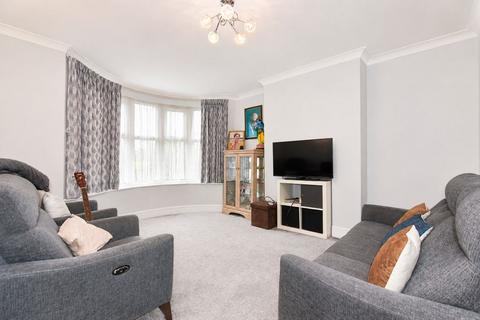 4 bedroom semi-detached house for sale, Hawthorn Drive, Harrow