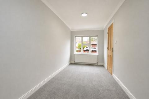 4 bedroom semi-detached house for sale, Hawthorn Drive, Harrow