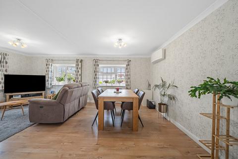 2 bedroom park home for sale, Avenue C, Addlestone KT15