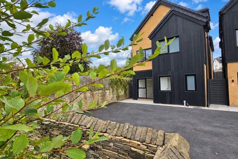 4 bedroom detached house for sale, Toller heights, Bradford, BD9
